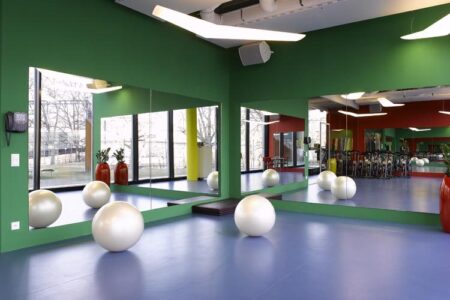 076_F0_gym