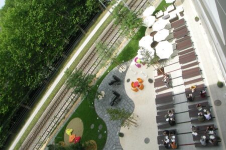 300_F0_garden