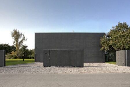 02b_entrance elevation, CLOSED HOUSE