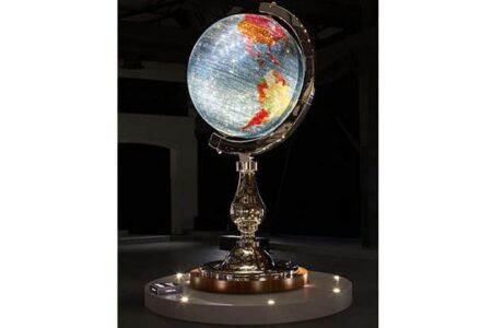 Globe. Swarovski Cristal Palace | globe_g_white 2