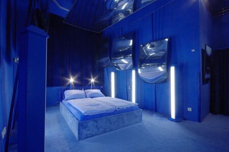 Propeller Island_room1