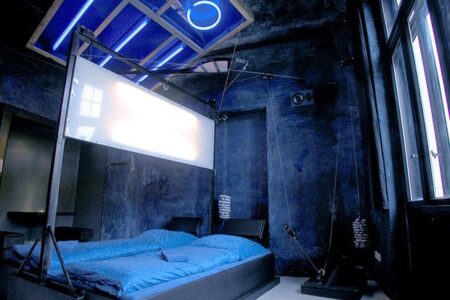 Propeller Island_room20