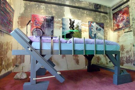 Propeller Island_room4