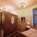 Propeller Island_room5