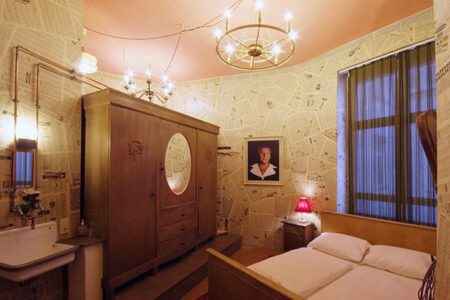 Propeller Island_room5