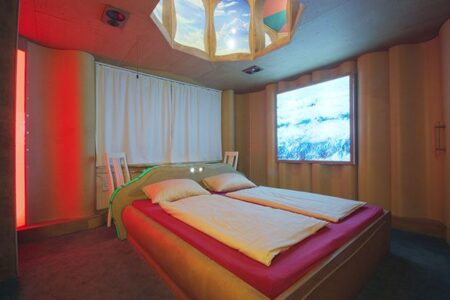 Propeller Island_room7
