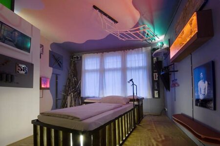 Propeller Island_room9