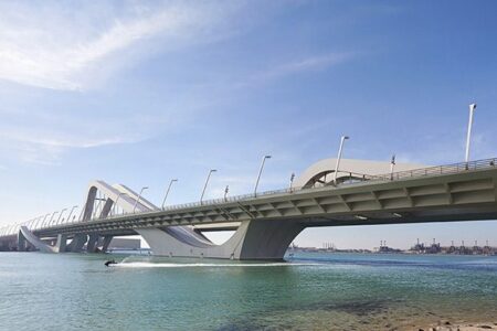 room_Sheikh-Zayed-Bridge-by-Zaha-Hadid_ss_17