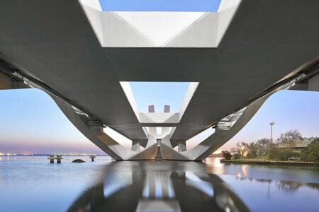 room_Sheikh-Zayed-Bridge-by-Zaha-Hadid_ss_4