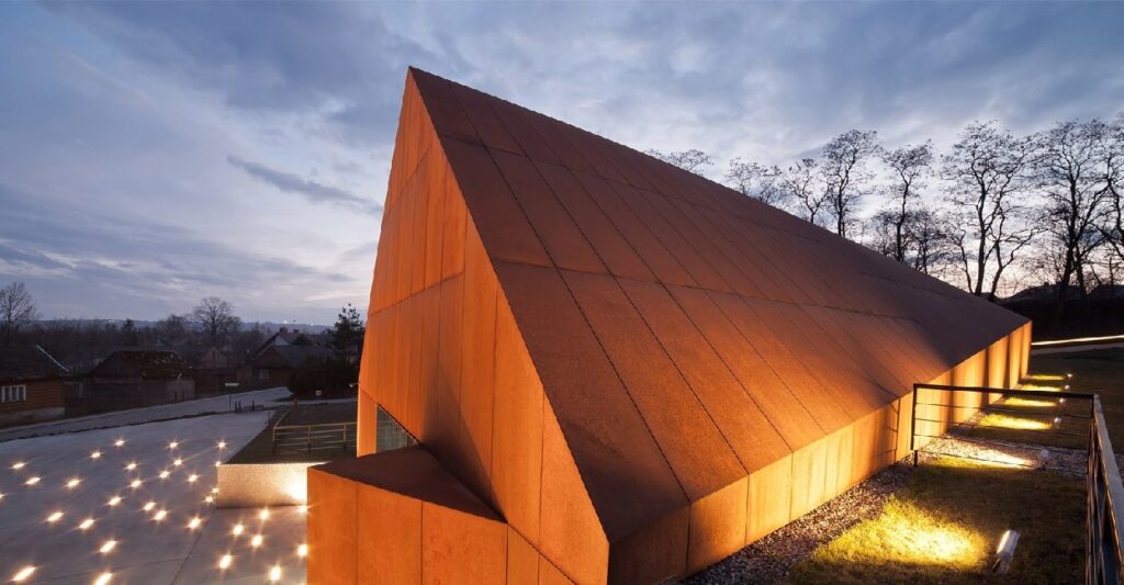 Nizio Design conmemora el Holocausto con un edificio angular | cover 22
