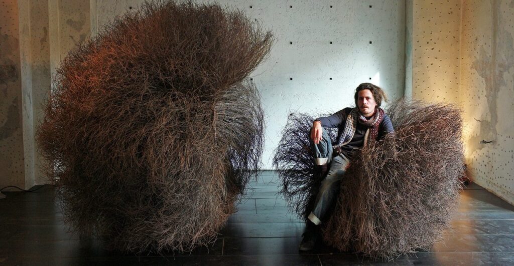 Nacho carbonell presenta light mess y una exposicion | cover 17
