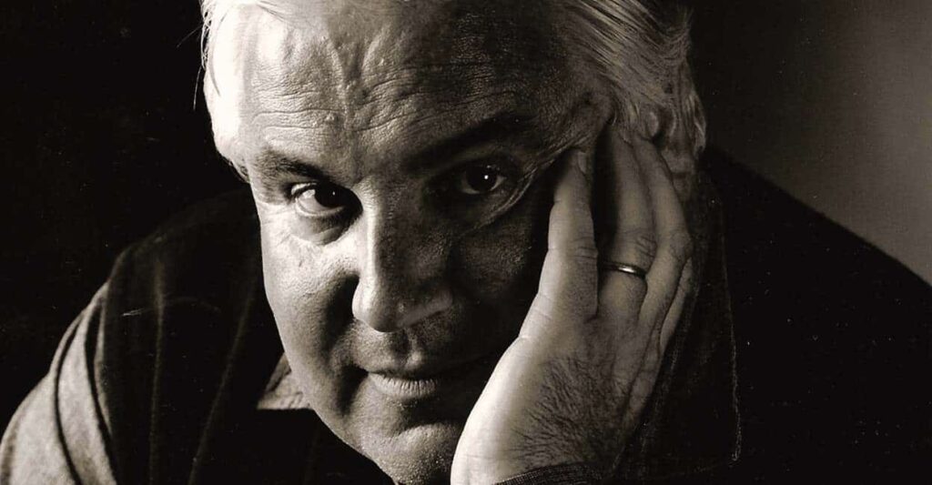 William JR Curtis @Phaidon | portraitphaidonwjrcsantacruzblcwht 3