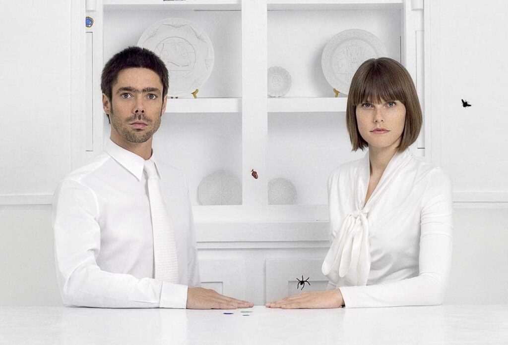 Studio JOb | slide_white_paper_biscuit_photo_r_kot_for_elle_uk