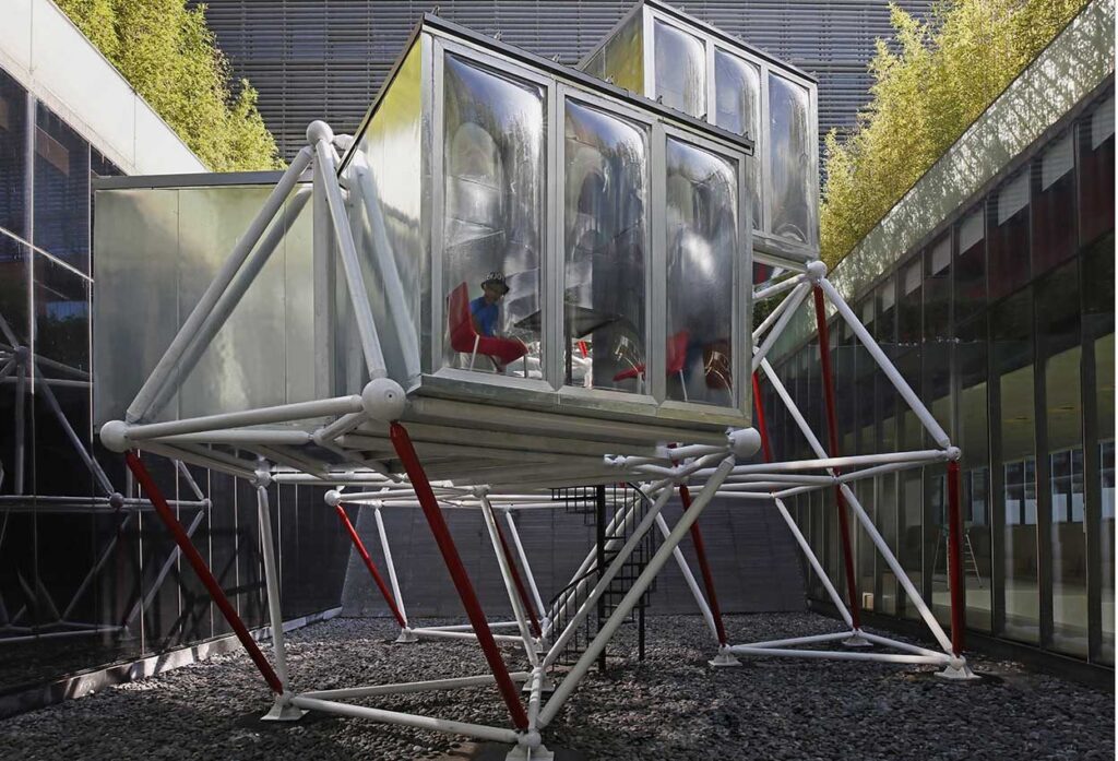 Plugin Tower. People´s Architecture Office. Arquitectura modular | slide pluging_tower arquitectura_modular peoples_architecture_office romdiseno