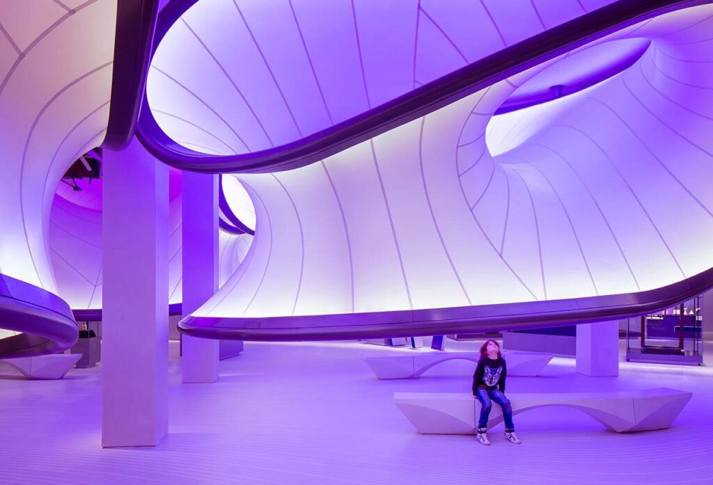 The Winton Gallery. Zaha Hadid Architects.Premios Inside World Interior of the Year | slide culture and transport category mathematics the winton gallery by zaha hadid architects