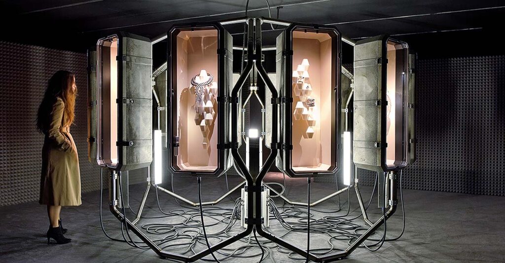 HBIV-Continuum. Didier Fiuza Faustino muestra la colección de Pierre Hardy para Hermès | slide hbiv_continuum didier_fiuza_faustino pierre_hardy hermes