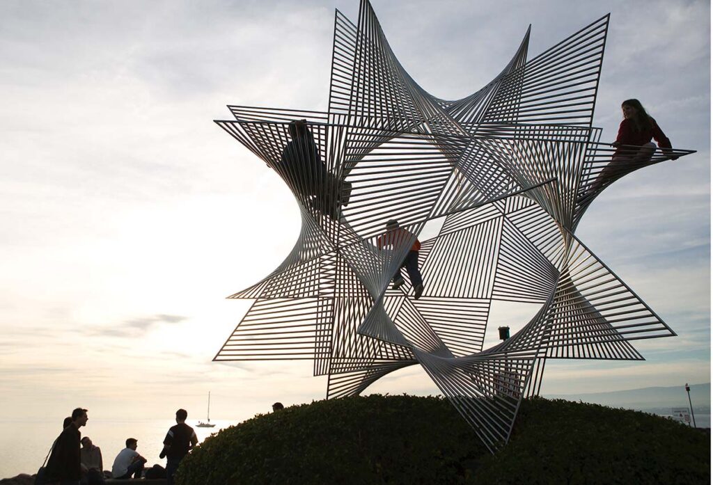 Viaje cultural a Suiza. Ouverture au Monde. Escultura de Angelo Duarte. Lausana | swiss cities art architecture 5