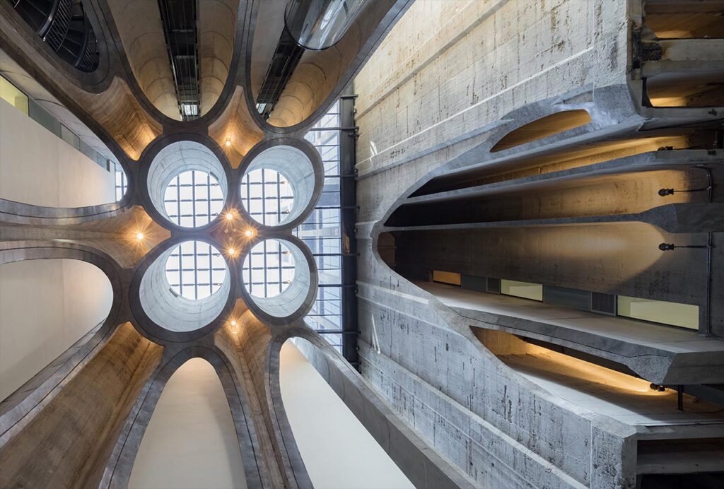 Zeitz MOCAA. Ciudad del Cabo. Thomas Heatherwick. El diseñador 3D de la arquitectura inglesa | zeitz_mocaa ciudad_del_cabo heatherwick roomdiseno4