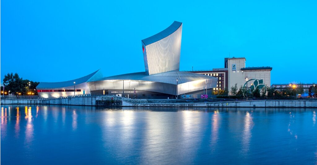 Manchester | imperial war museum north salford quays night must credit andy rouse apertura