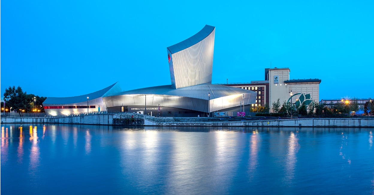 Manchester | imperial war museum north salford quays night must credit andy rouse apertura
