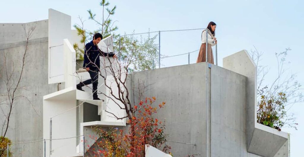 Akihisa Hirata diseña Tree-ness. Un edificio residencial en Tokio inspirado en una casa árbol | akihisa hirata 11 room_diseno 2