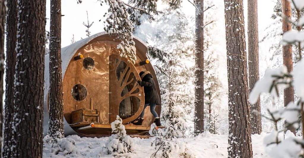 Tree Tents. Viggo Lundberg AP