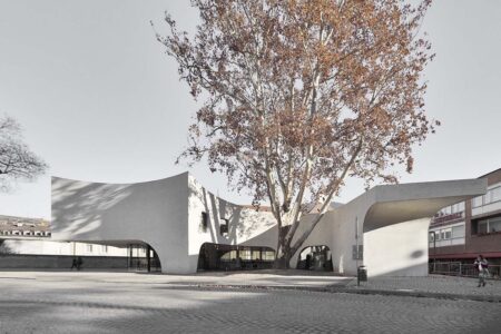 Treehugger. Oficina de Turismo en Bresanona. MoDUS Architects | 01_modusarchitects_treehugger roomdiseno4