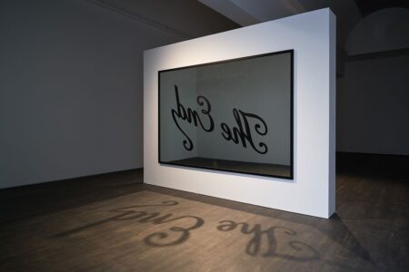 Exit. Kris Martin. Museo de Arte Contemporáneo de Gante | krismartin_exit roomdiseno9