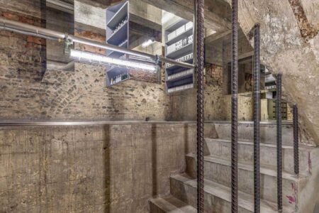 Interiorismo brutalista. Tienda de cosméticos Harmay en Hong Kong. AIM | aim harmay roomdiseno7