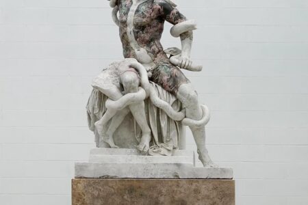 El artista italiano Fabio Viale tatúa obras clásicas de mármol blanco de Carrara | fabio viale roomdiseno13