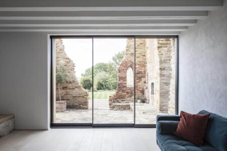 The Parchment Works. Will Gamble. Casa dentro de ruinas de ladrillo | parchment_works will_gamble roomdiseno13