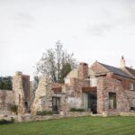The Parchment Works. Will Gamble. Casa dentro de ruinas de ladrillo | parchment_works will_gamble roomdiseno7