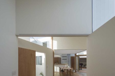 Casa en Hokusetsu. Arquitectura geométrica en japonesa. Tato Architects | 16house_in_hokusetsu024