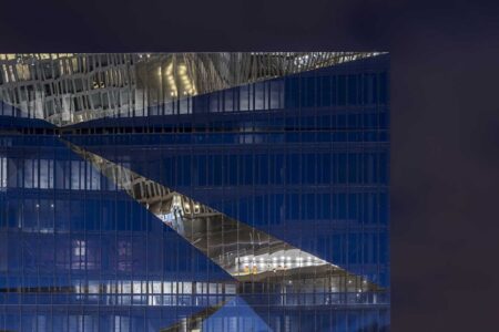 Cube Berlin. El edificio inteligente de oficinas. 3XN | cube_berlin 3xn roomdiseno19