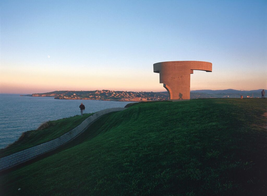 Elogio del Horizonte. Eduardo Chillida. Cerro de Santa Catalina de Gijón | elogio asturias tres_capitales_culturales roomdiseno