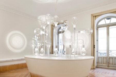 Mayice Studio. Espacio futurista para Niessen. Casa Decor 2020