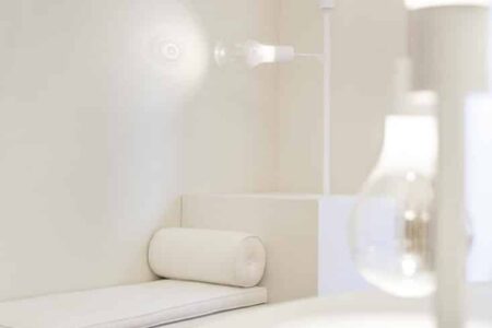 Mayice Studio. Espacio futurista para Niessen. Casa Decor 2020