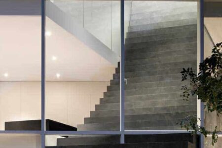 Stairway House de Nendo. Casa en Japón para dos familias | stairway_house31_daici_ano