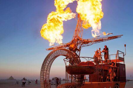Fotos: NK Guy. Taschen. Del libro Art of Burning Man | burning_man pop_up_city roomdiseno6
