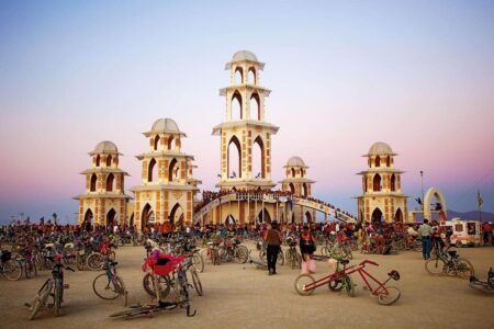 Fotos: NK Guy. Taschen. Del libro Art of Burning Man | burning_man pop_up_city roomdiseno7