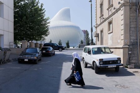 Heydar Aliyev Centre. Baku, Azerbaijan. Zaha Hadid Architects. Foto: Iwan Baan | h aliyev 13 07 zha 1031