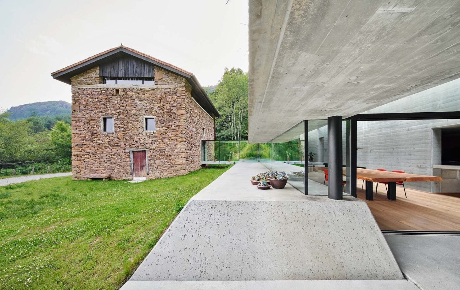 Casa Borda. Casa rural contemporánera. Jordi Hidalgo Tané | landaburu roomdiseno
