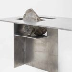Mobiliario de rocas y acero Proportions of Stone de Sisan Lee | proportion_of_stone sisan_lee roomdiseno9