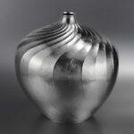 Vase Spiral. Wayne Meeten
