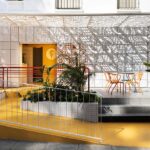 Estudio EEBA Heladería con interiorismo inspirado en la Bauhaus | galia_heladeria eeba roomdiseno2