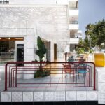 Estudio EEBA Heladería con interiorismo inspirado en la Bauhaus | galia_heladeria eeba roomdiseno3