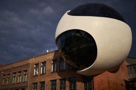 Sphere de Oscar Niemeyer. Esfera Futurista de hormigón y vídrio | sphere oscar_niemeyer roomdiseno2