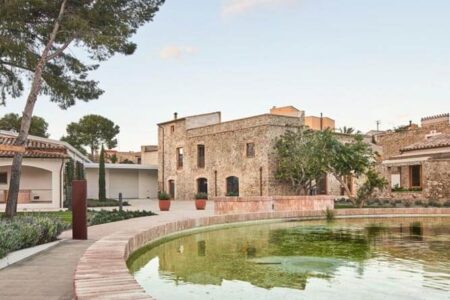 Aigües de VilaJuïga. Twobo. Luis Twose | aigues de vilajuiga_roomdiseno11