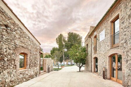 Aigües de VilaJuïga. Twobo | aigues de vilajuiga_roomdiseno14