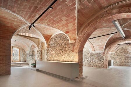 Aigües de VilaJuïga. Twobo. Luis Twose | aigues de vilajuiga_roomdiseno15
